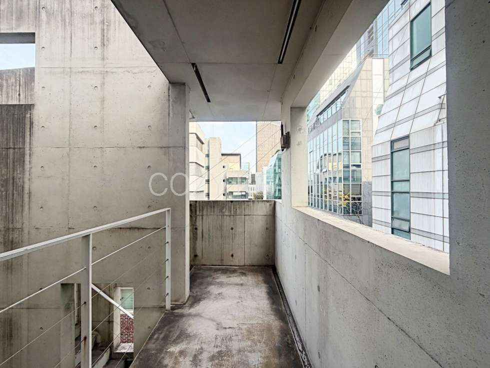 서울 강남구 신사동 인더스트리얼 사무실｜채광·뷰 우수｜바로 입주 가능 월세 매물번호 14942 사진 7