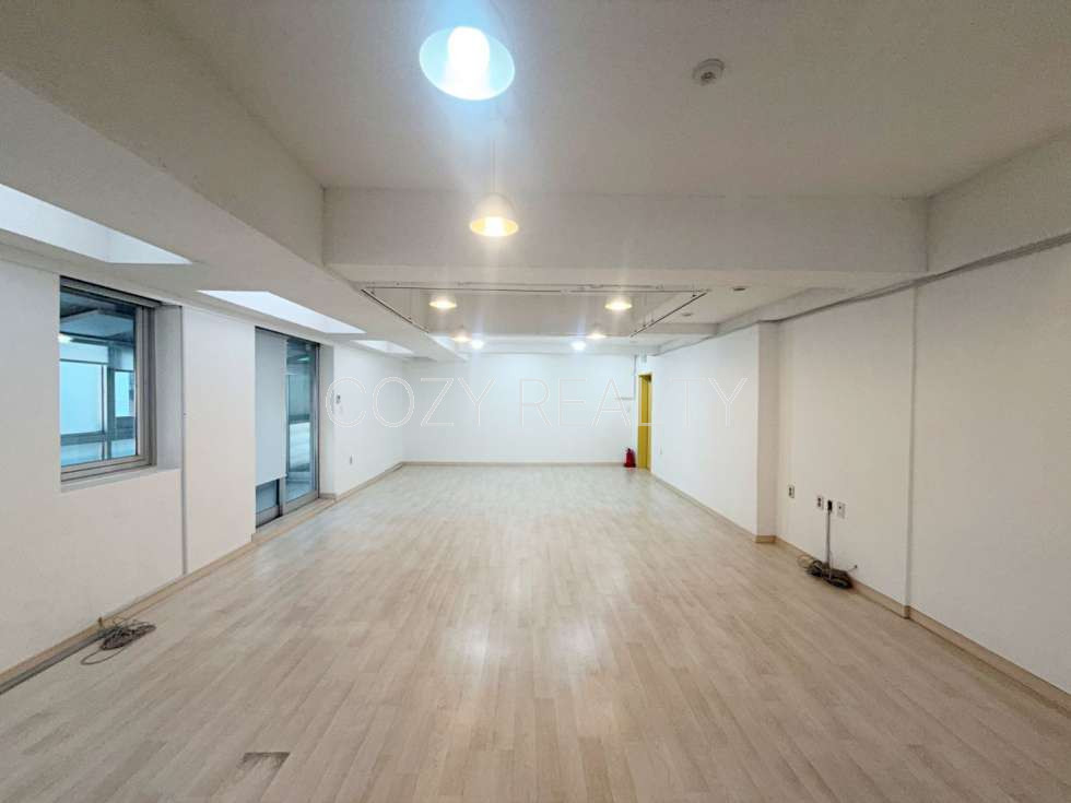 서울 강남구 논현동 즉시 입주 가능한 컨디션｜채광 사무실｜도산공원 사거리 이면 월세 매물번호 15066 사진 8