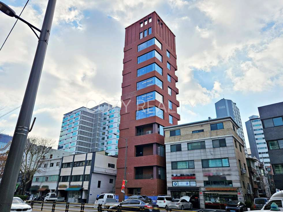 서울 성동구 성수동2가 CZ 성수동 중랑천뷰 신축건물 통임대｜연층임대 협의가능 월세 매물번호 15205 사진 1