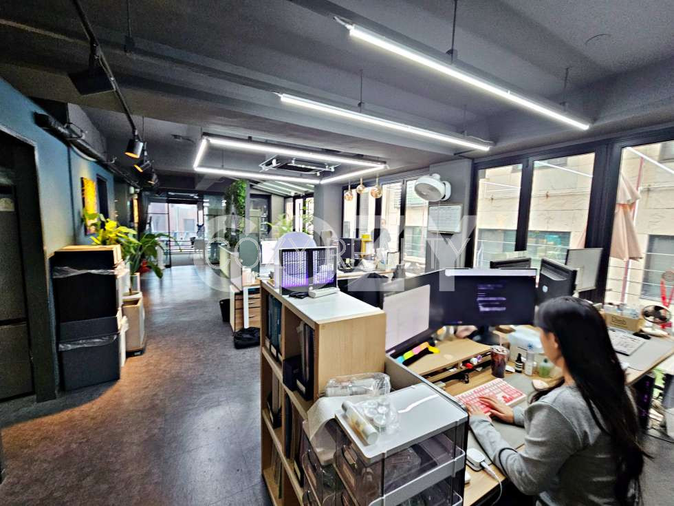서울 강남구 신사동 CZ 세로수길 메인 인테리어 깔끔한 3층 사무실 월세 매물번호 15014 사진 2