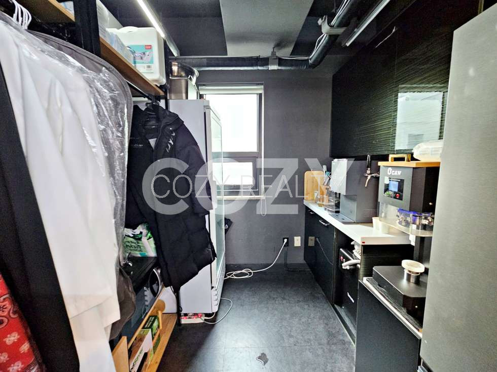서울 강남구 신사동 CZ 세로수길 메인 인테리어 깔끔한 3층 사무실 월세 매물번호 15014 사진 7