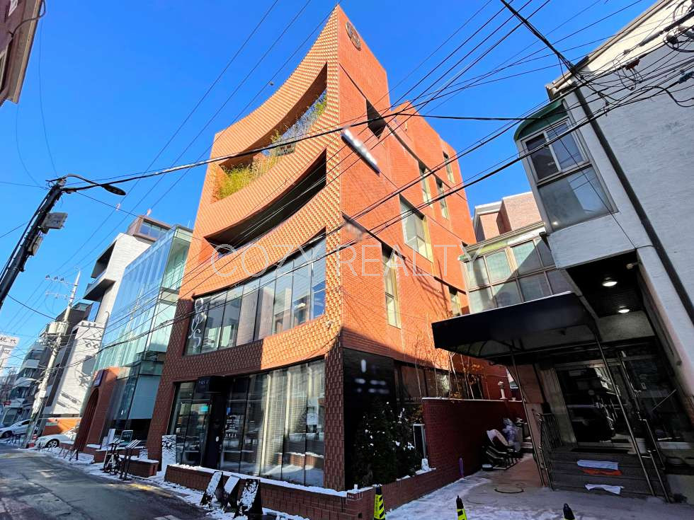 서울 성동구 성수동1가 아뜰리에길 무권리｜높은 층고｜단독출입구｜냉난방기 완비 월세 매물번호 15095 사진 15